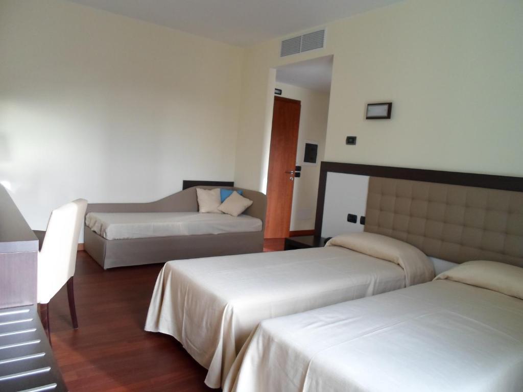 Hotel Le Macine Vittorio Veneto Habitación foto